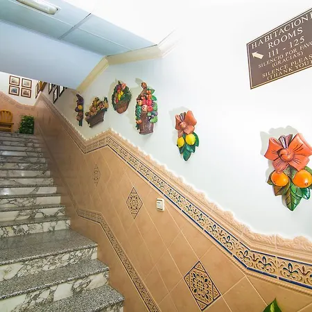 Corchos Pensión Fuengirola