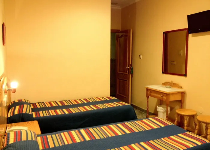 게스트하우스 Corchos 2*