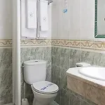 Corchos Πανσιόν 2*